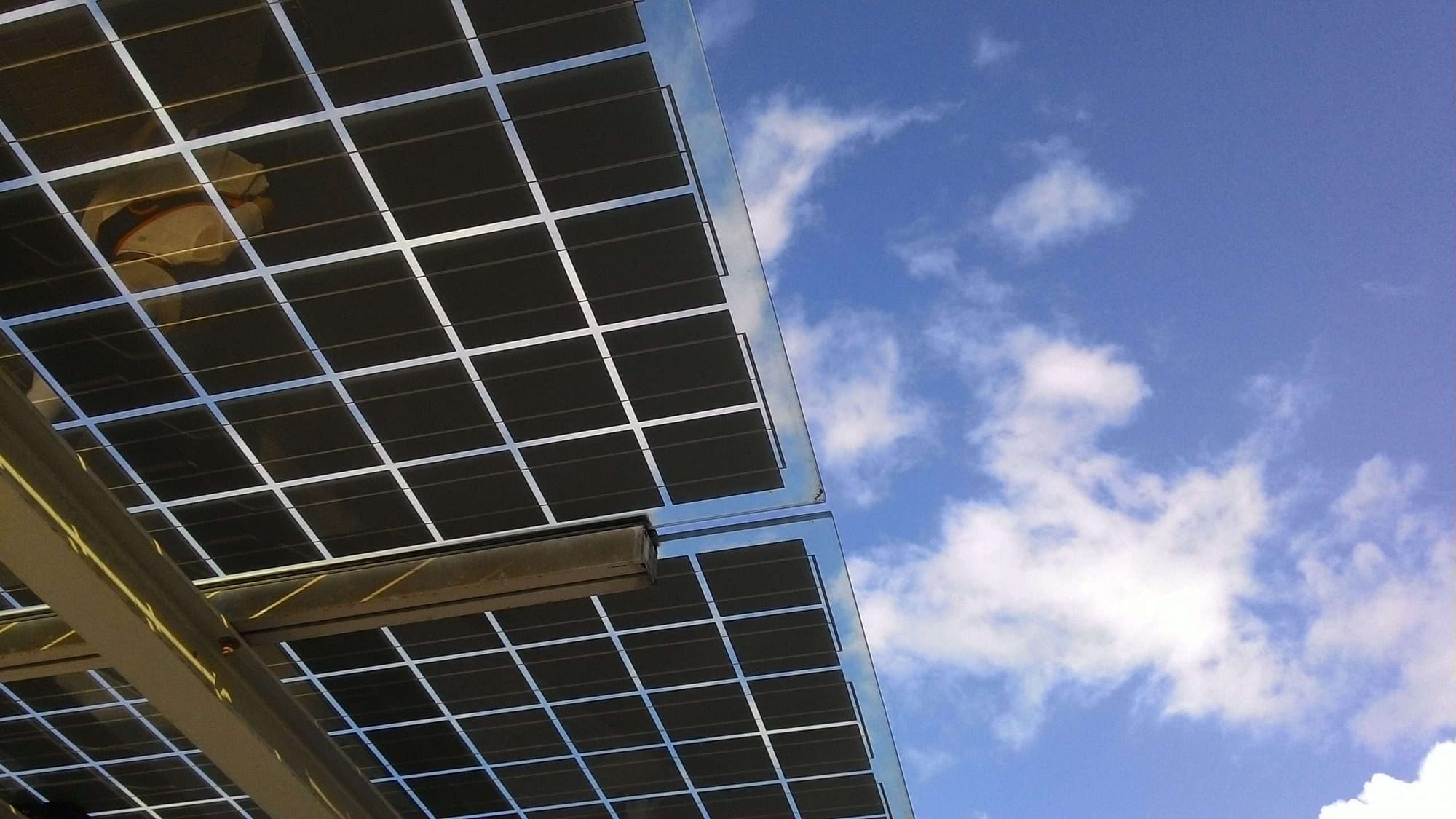 Read more about the article What You Need to Know About Commercial Solar