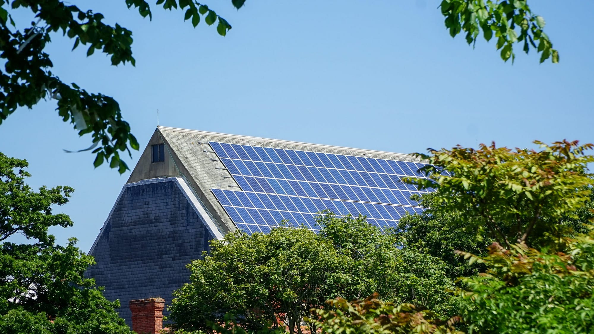 Read more about the article Increasing Your Commercial Property Value with Solar Power