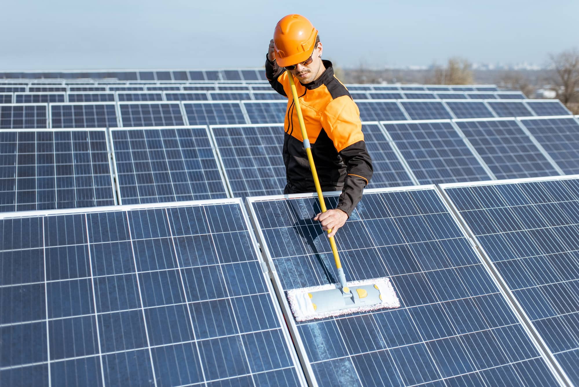 Read more about the article Maintaining Your Solar Panels